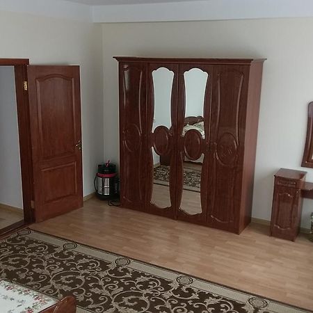Sviatoshyn Aparthotel Kiev Luaran gambar